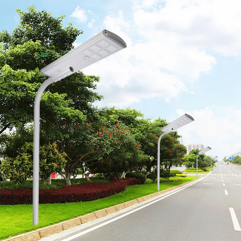 Đèn cảm biến năng lượng mặt trời Ip65 chống nước Abs Street 400w 600w 800w Tất cả trong một 3.2V