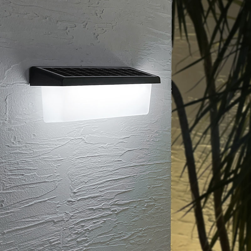 IP65 Đèn tường mặt trời chống nước với 80 CRI cho việc sử dụng ngoài trời