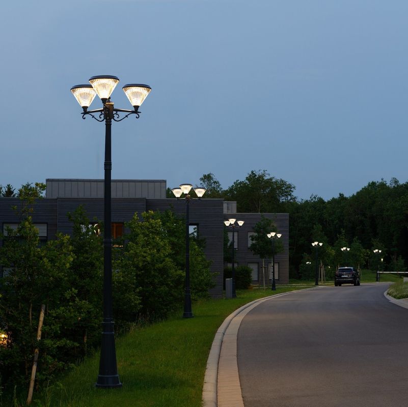IP65 Đèn LED năng lượng mặt trời ngoài trời Đèn LED phong cảnh Đường đi Ánh sáng năng lượng mặt trời Đèn sân vườn 3 đầu đèn