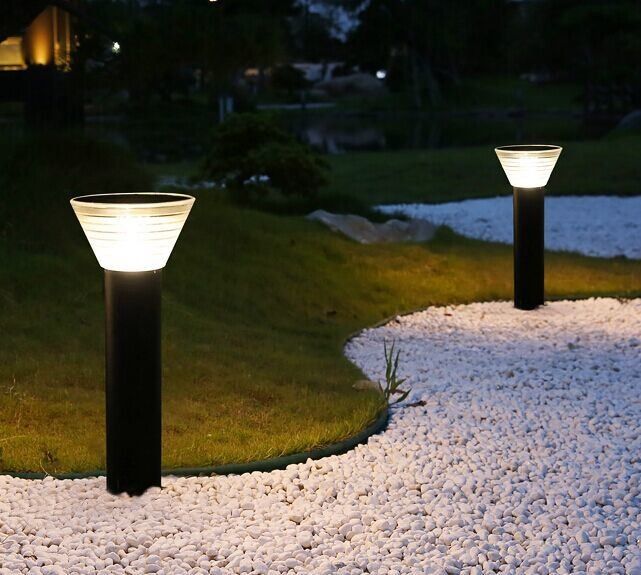 Nhà máy Bán buôn Đèn Led Solar Lawn IP 65 Đèn sân vườn năng lượng mặt trời ngoài trời không thấm nước