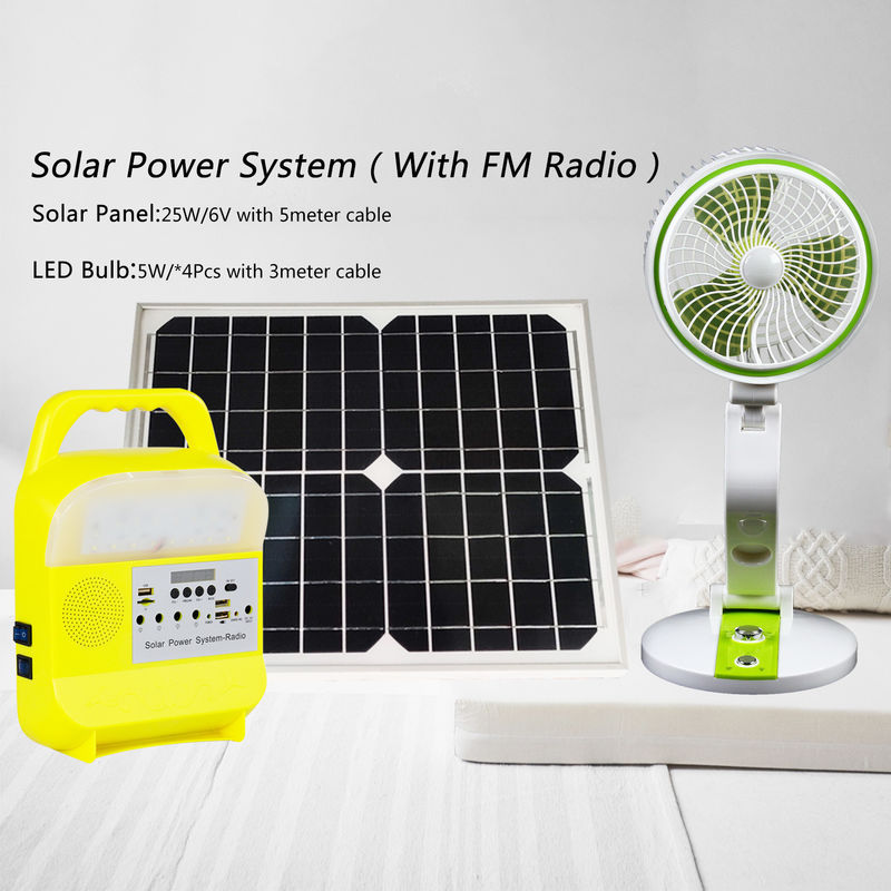 Hệ thống chiếu sáng năng lượng mặt trời tại nhà di động 25 watt với cổng sạc USB Radio SRE-6828 3 cái