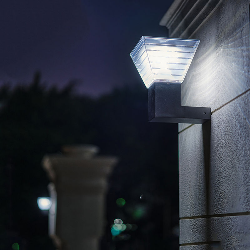 90 lm / w Đèn LED năng lượng mặt trời Đèn tường ngoài trời 3.2V Đèn ngoại thất hiện đại ABS Cảnh quan sân vườn