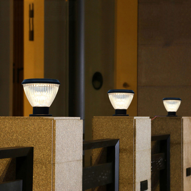 Đèn LED sân vườn Trang trí chống thấm ngoài trời năng lượng mặt trời Tất cả trong một Đèn cột Ánh sáng