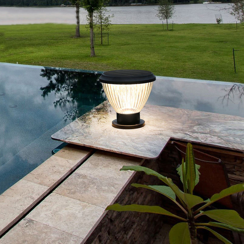 Đèn LED sân vườn Trang trí chống thấm ngoài trời năng lượng mặt trời Tất cả trong một Đèn cột Ánh sáng